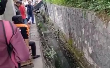 Dua Hari Tidak Pulang, Pria 52 Tahun Ditemukan Sudah Membengkak di Saluran Air Depan Pasar Pramuka