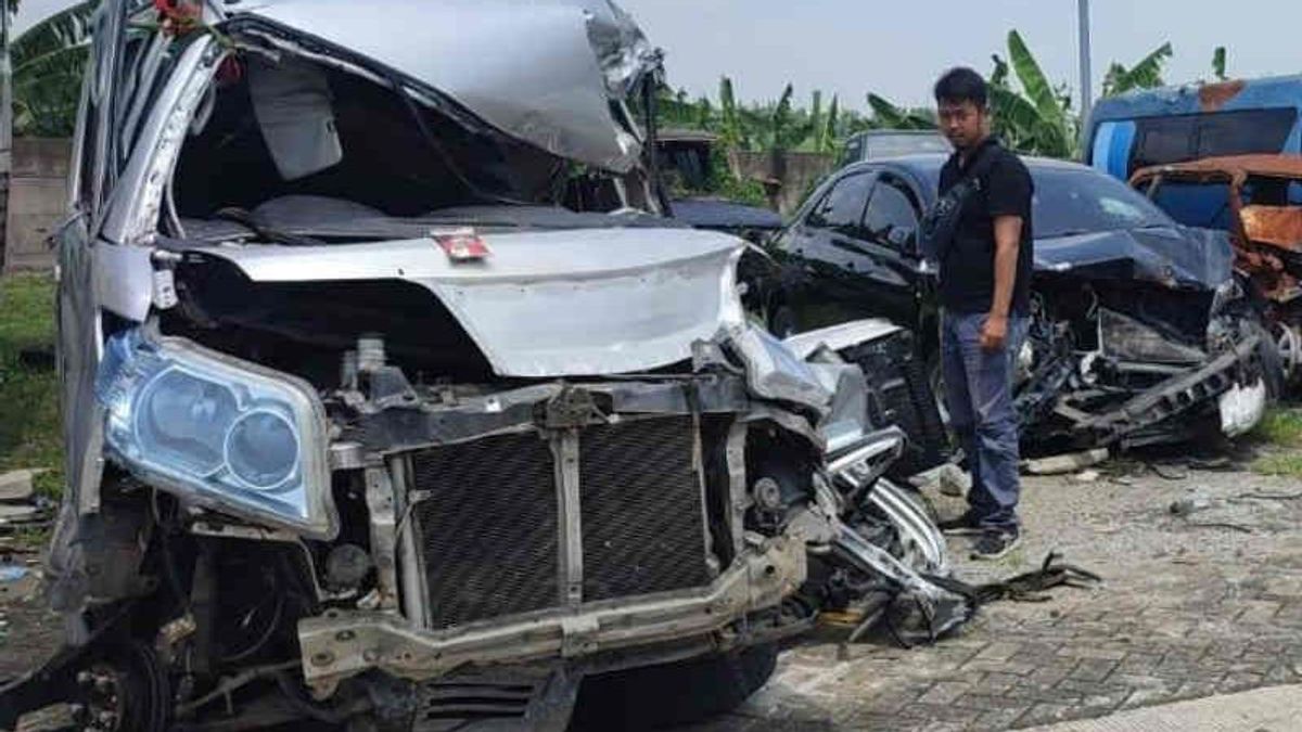 Kecelakaan Maut Minibus Tabrak Truk di KM 139 Tol Cipali: 3 Tewas, 7 Orang Terluka