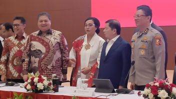 Coordinating Minister Airlangga Projects Global Economy In 2025 To Improve