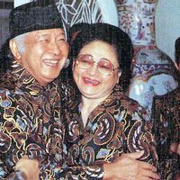 Pahit Manis Kisah Cinta Pak Harto dan Bu Tien