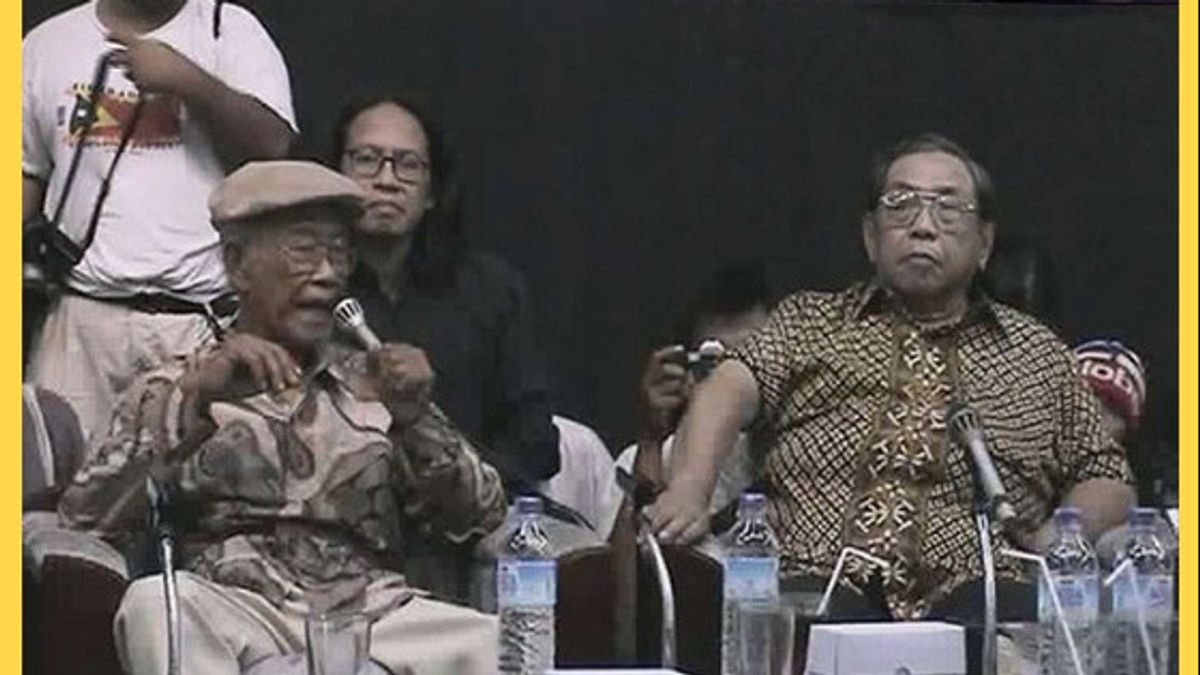 Pramoedya Ananta Toer Rejects Gus Dur's Apology Regarding The PKI Massacre In Today's History, March 26, 2000