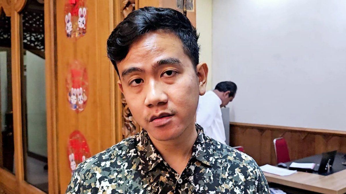 VIDEO: Regarding Gibran Rakabuming Raka's Status At PDIP, Hasto Said This