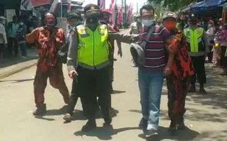 Kapolri Minta Polisi Humanis Kawal RI 1, Malah Ormas PP yang Amankan Warga Cilacap Saat Kunker Jokowi