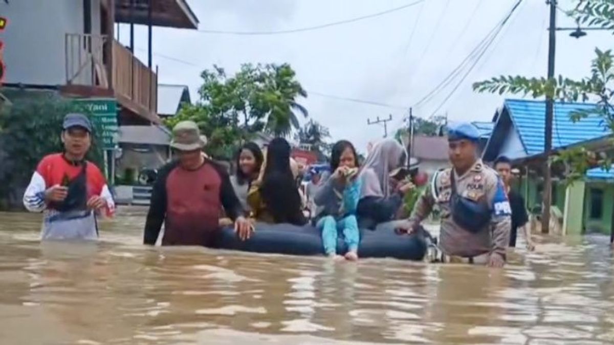 Sungai Martapura Meluap, Kabupaten Banjar di Kalimantan Selatan Banjir