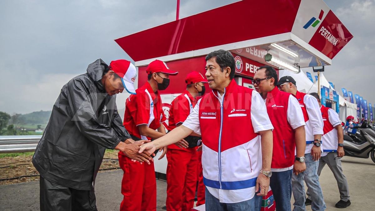 Pertamina Alerts Fuel Services For Homecomers On The Cisumdawu Toll Road