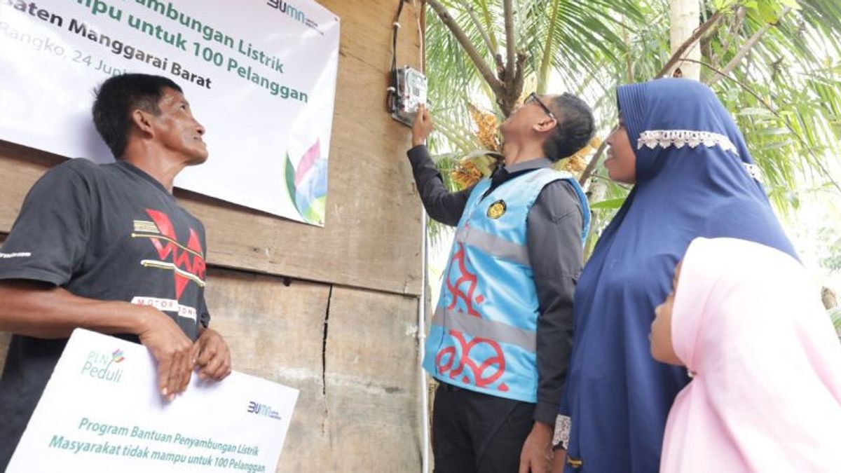 PLN Provides Free Electricity Connection Assistance For Labuan Bajo Residents