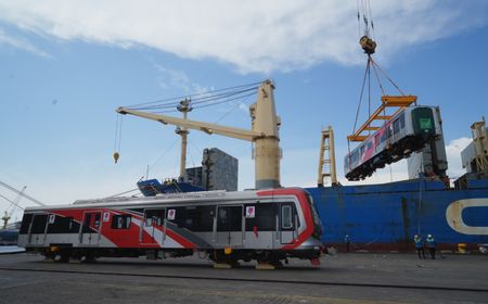 KAI Commuter Kembali Terima Kedatangan 2 Trainset Sarana KRL Baru Asal China