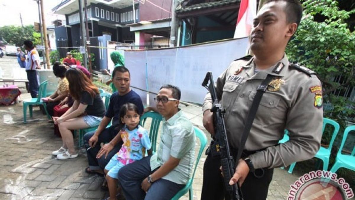 Re-Combattre L’oncle Birin-Denny Indrayana Dans Le District De, Alerte De Police 366 Contrôle Du Personnel 24 TPS