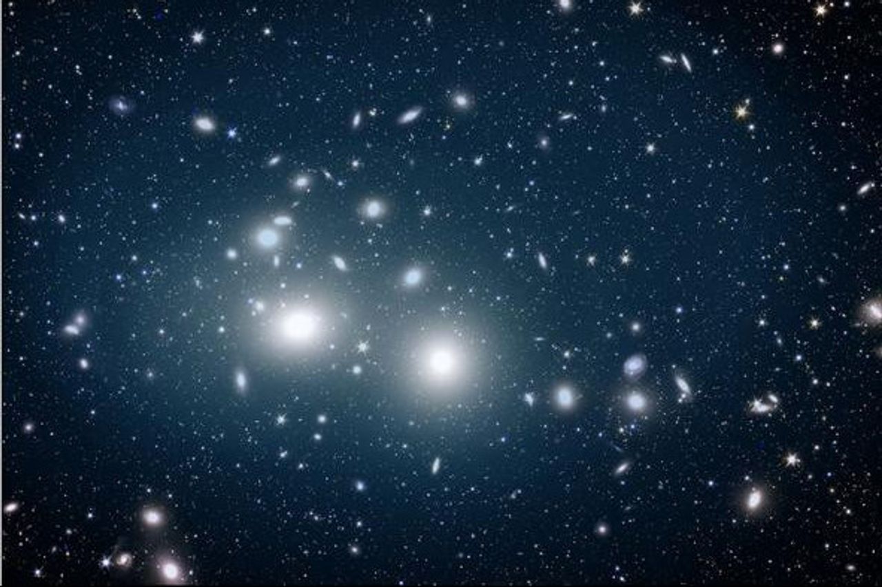 ユークリッド望遠鏡、ペルセウス座銀河団で1.5兆個の孤立した星を発見