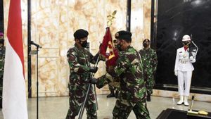 Panglima Hadi Terima Penyerahan Jabatan Danjen Akademi TNI 