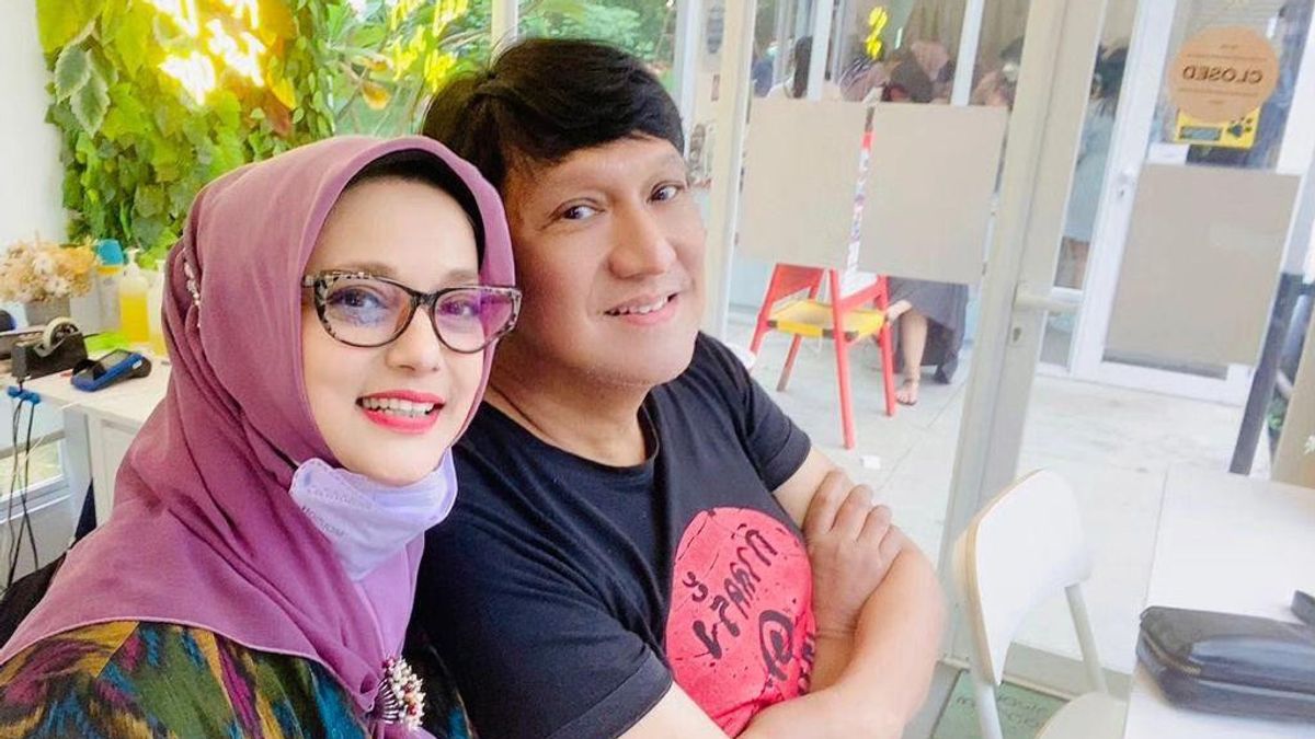  7 Hari Berpulangnya Marissa Haque, Ikang Fawzi Ziarah ke Makam Tiap Hari