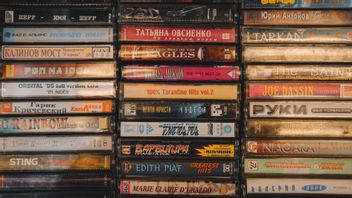 UK Cassette Sales Up 103 Percent