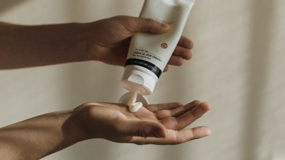 Mengenal Berbagai Kandungan Produk Skincare Pengusir Tanda Penuaan