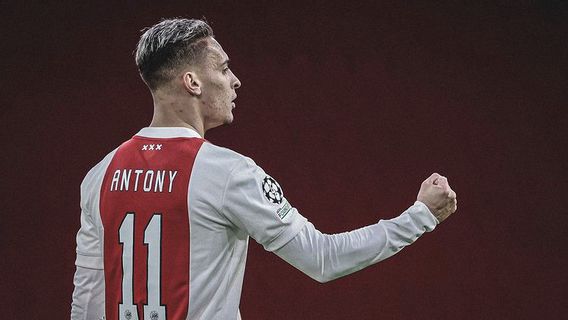 Ajax Amsterdam的敏捷球员安东尼将成为MU在十个Hag时代的第一个新兵，价格达到7260亿印尼盾