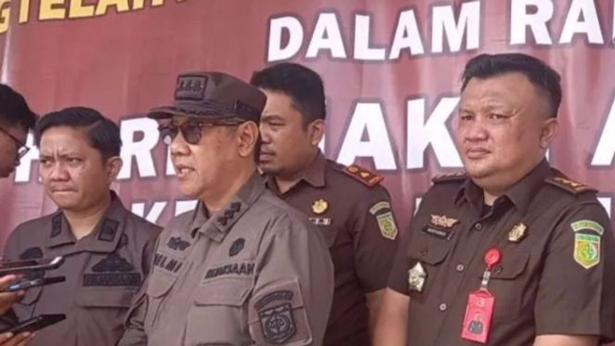 7 Firearms and 4 Kg of Marijuana Confiscated for 8 Months Destroyed by Bandar Lampung Prosecutor's Office