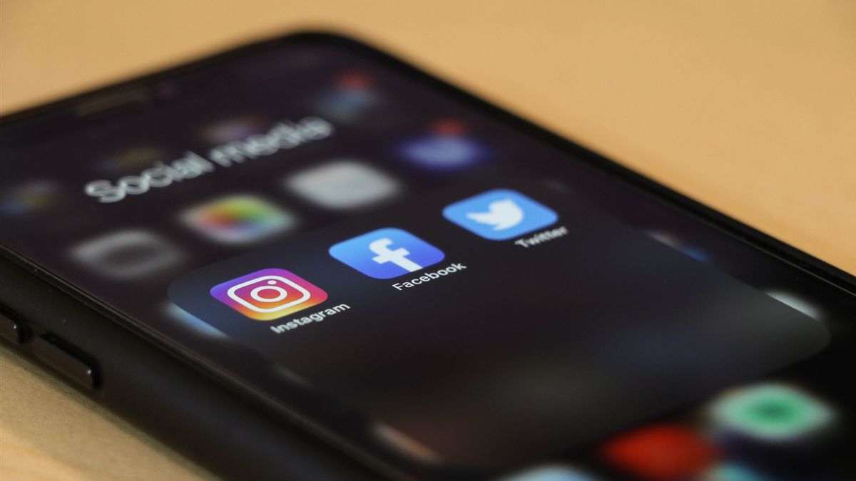 Waspada Penipuan Tebus iPhone Murah, Komplotan Penjahat Retas Instagram PO Harapan Jaya hingga Pempek Koyek