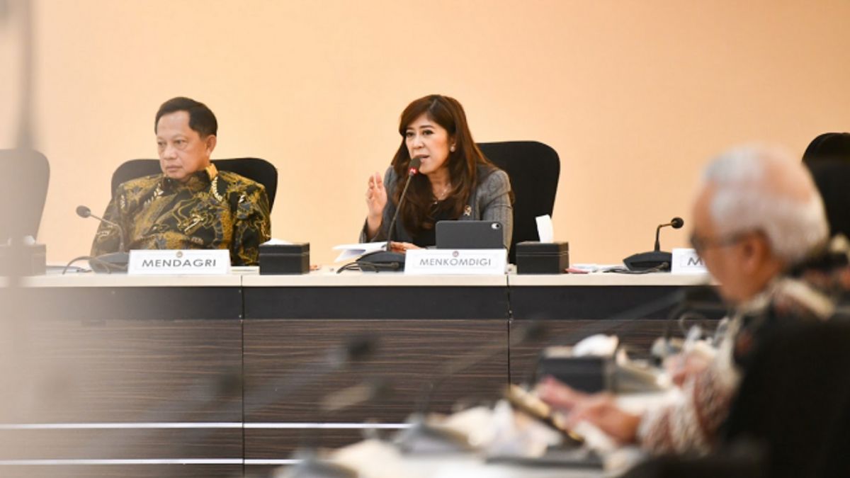 Segera Berlaku, Menkomdigi Tegaskan PP TUNAS Tidak Larangan Anak Akses Internet