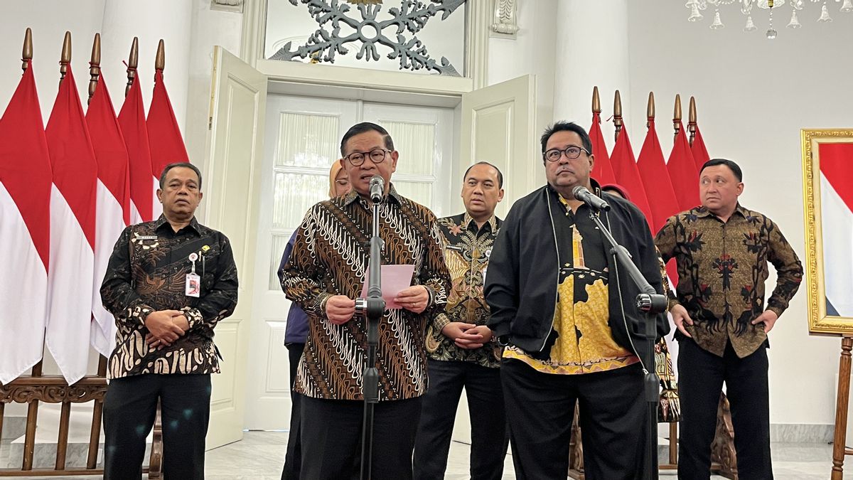 Road Damage in Rainy Season Often "Eat" Victims, Pramono asks Drivers to be Careful 