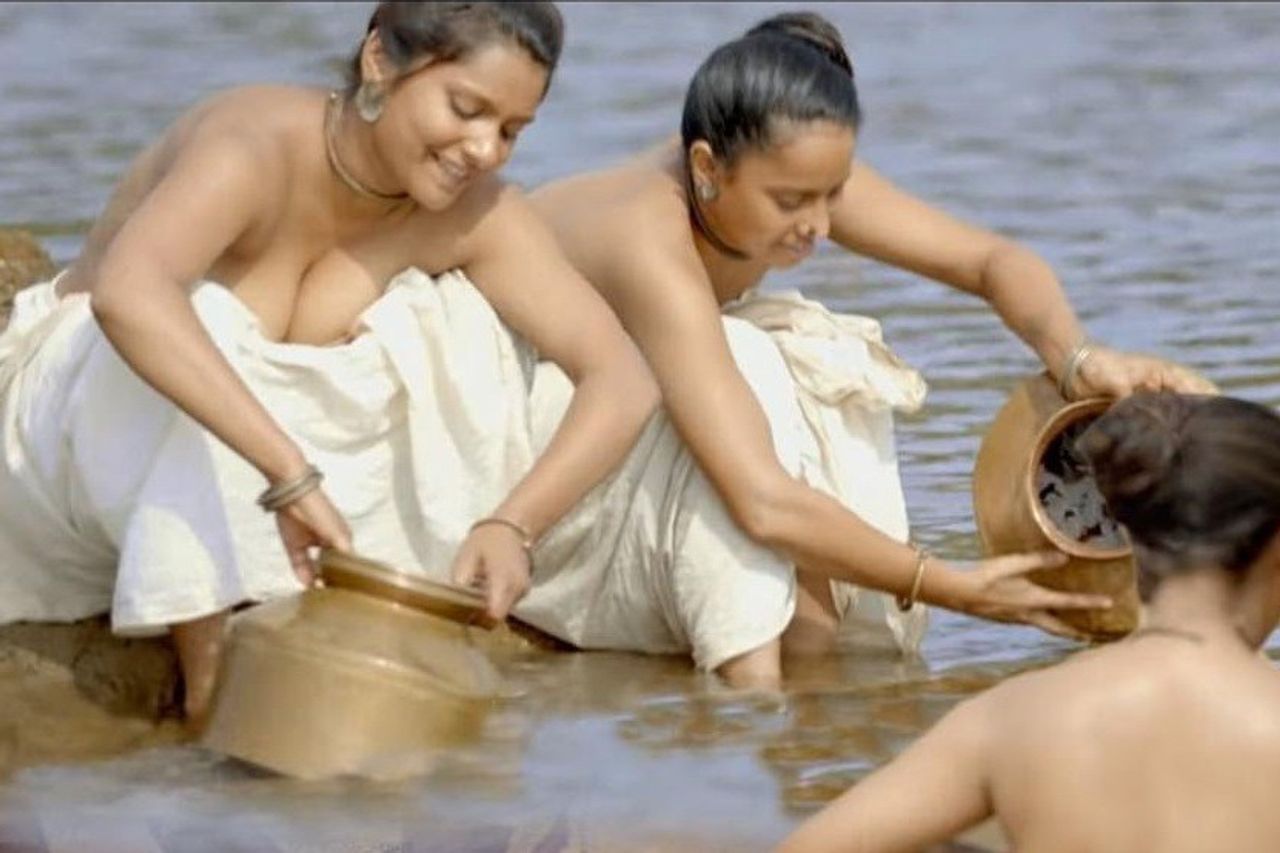 Kerala hidden bath