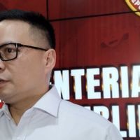 Kemenhan: Mobil Dinas yang Diduga Transaksi dengan PSK di Pinggir Jalan Pakai Pelat Palsu