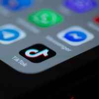 TikTok Blokir Takedown Konten Propaganda dan Misinformasi di Myanmar