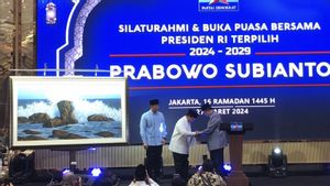 SBY Hadiahi Prabowo Lukisan 'Batu Karang Diterpa Ombak', Dibuat Hanya 5 Jam