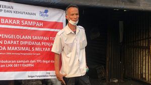 Ditutup Pemkot Jaktim karena Dianggap Polusi Udara, Perajin Arang Batok di Cipayung Kembali Beroperasi Demi Nafkahi Keluarga