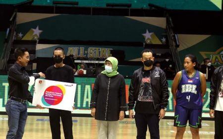 [FOTO] Indosat Luncurkan Program Pelatihan Basket di Sekolah