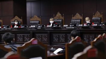 Ayu Putri Sues The Job Creation Law At The Constitutional Court While Struggling To Find Work During The Pandemic Period
