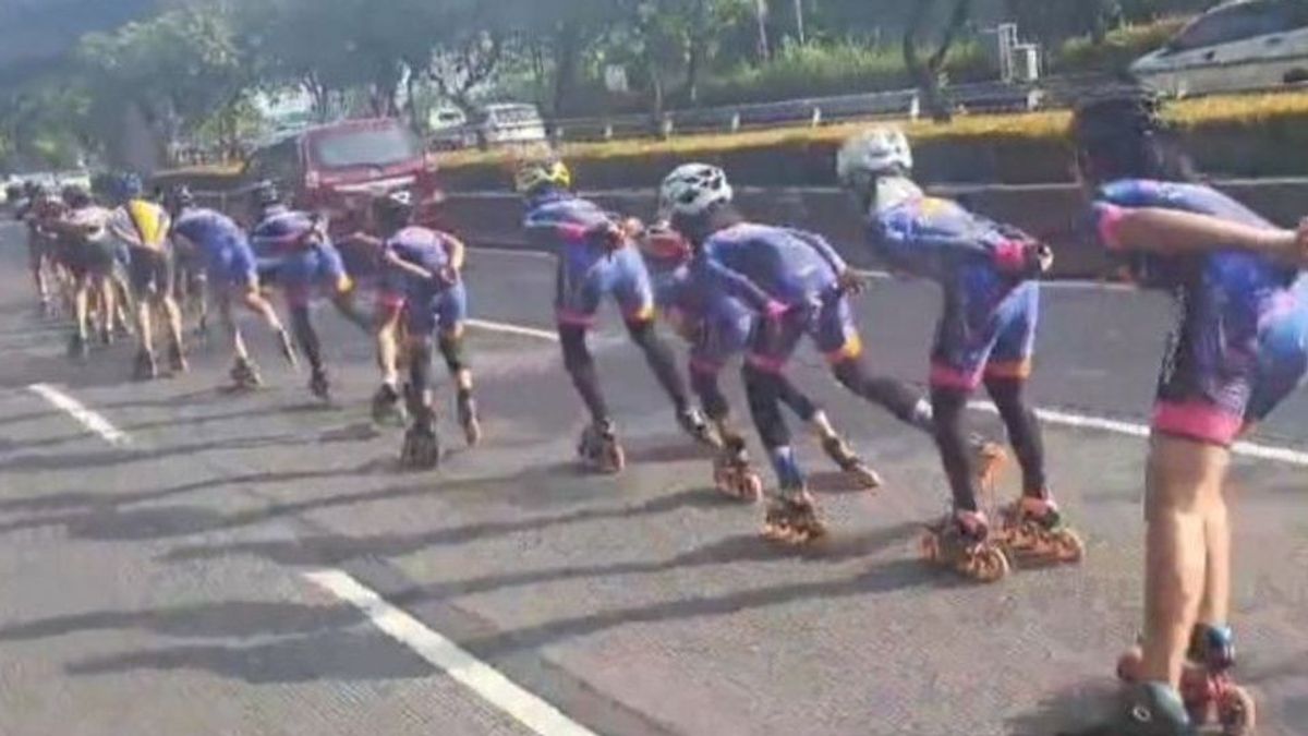 List Of 'sins' For Roller Skates When Crossing Jalan Gatot Subroto