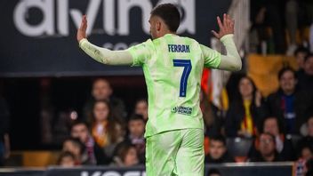 Ferran Torres Gives Wounds To Former Club, Prays Valencia Get Out Of Problem