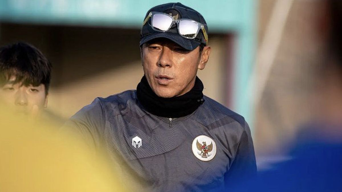 على الرغم من الخسارة أمام الأردن، شين تاي يونغ راض عن أداء إندونيسيا