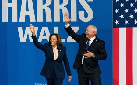 Cawapres Demokrat Tim Walz Janjikan Peran yang Setara Bagi Muslim AS di Pemerintahan Kamala Harris