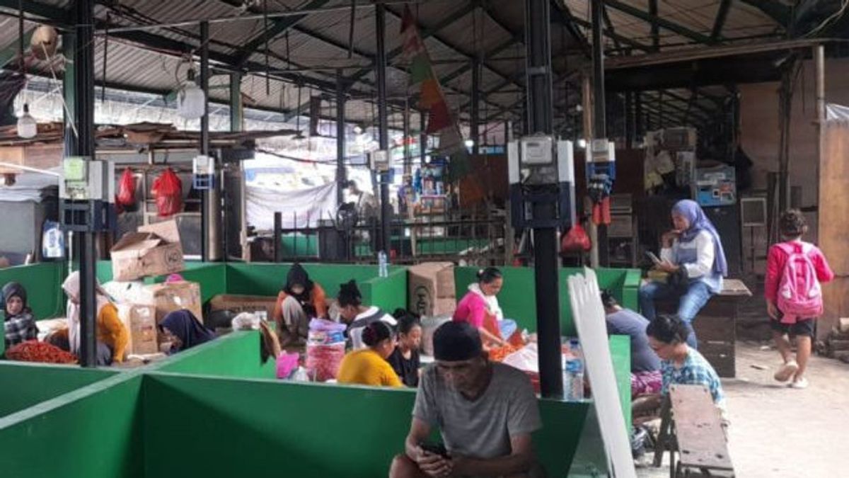 التجار في سوق كرامات جاتي يصرخون في المحيط الهادئ ، بيرومدا باسار جايا يجري تقييما