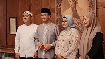 أنيس باسويدان لحراسة الاحتفال الفريد بالعيد في إندونيسيا
