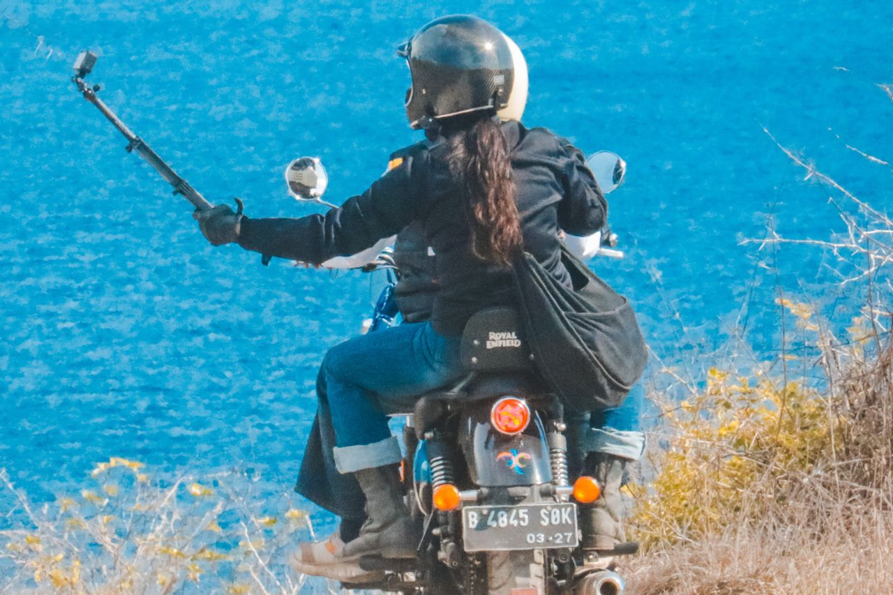 デミア島を渡って、ライダーを探索することはインドネシアの観光と文化の豊かさを明らかにします