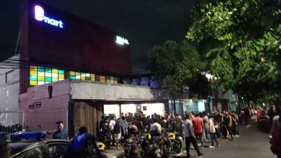 Music Concert at B-Mart Cafe in Kemayoran Was Chaotic Because of Many Copets