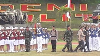 印尼国民军指挥官和印尼国民军和巴扬卡拉学院陆战队员警察局长