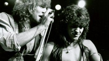 Ini Alasan Richie Sambora Batal Hadir Saat Jon Bon Jovi Terima Penghargaan dari MusiCares Award 2024