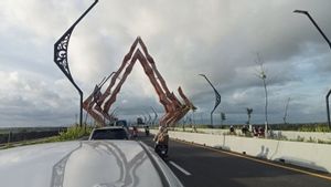    Dishub Bantul Tertibkan Kendaraan Berhenti di Bahu Jembatan Kabanaran