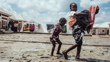 カメルーンの赤ん坊がマラリアで死亡し、トランプ支援予算削減の「犠牲者」