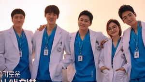 Pemain <i>Hospital Playlist</i> Reuni di Variety Show Na Young Suk