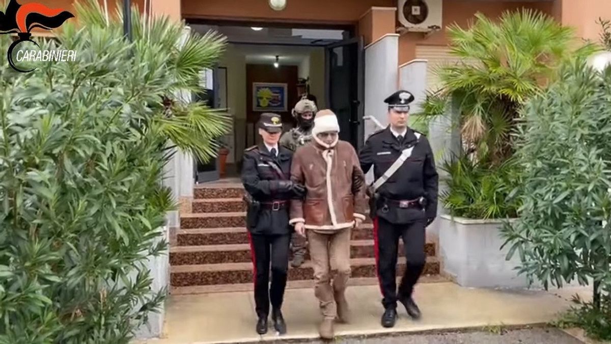  Terungkap, Bos Mafia Italia Matteo Messina Denaro Tertangkap Lantaran Kakak Perempuannya Melanggar Tradisi <i>Pizzini</i>