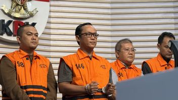 Le roi de l'OTT du KPK, le régent de Lampung Tengah Ardito Wijaya, est officiellement devenu orange