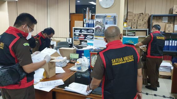 Kejati Geledah Kantor Dinas Pertamanan dan Hutan DKI Terkait Pembebasan Lahan