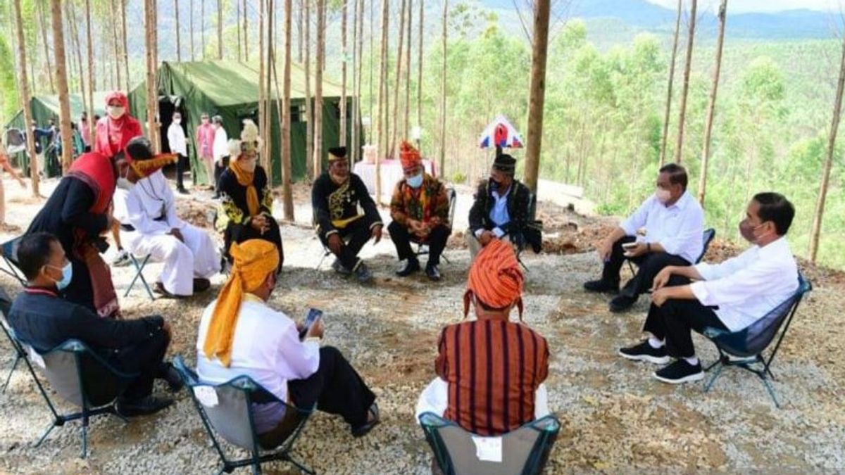 Dayak Customary Council Proposes Agrarian Reform To President Jokowi