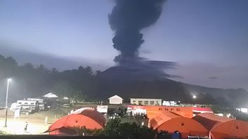 星期二早上,马鲁特的伊布斯山喷发火山云5公里