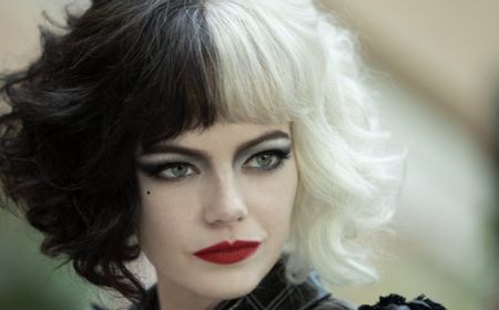 Emma Stone Jadi Peneror Anjing dalam Film Cruella