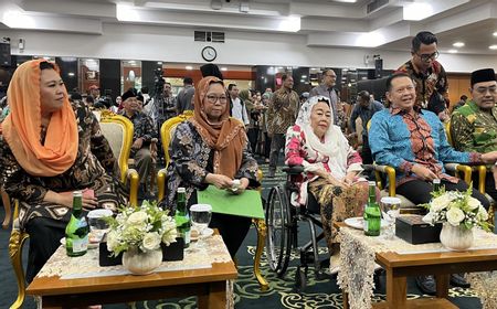 Pimpinan MPR Resmi Serahkan Surat Pemulihan Nama Gus Dur, TAP MPR II/2021 Tak Berlaku Lagi