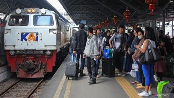 曖昧にならないでください!これはチケットを宣伝するための列車のリストです Rp80.000